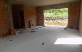 Casa cuplata la pret de apartament!  Zona Vivo! 