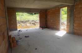 Casa cuplata la pret de apartament!  Zona Vivo! 