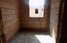 Casa cuplata la pret de apartament!  Zona Vivo! 