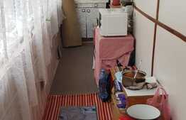 Apartament 3 camere, 68 mp, decomandat, boxa subsol, parcare, zona Aleea Brates