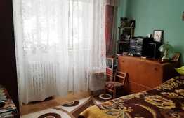 Apartament 3 camere, 68 mp, decomandat, boxa subsol, parcare, zona Aleea Brates