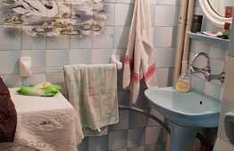 Apartament 3 camere, 68 mp, decomandat, boxa subsol, parcare, zona Aleea Brates