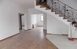 Casa pentru birouri, 250 mp, teren de 260 mp, prima inchiriere, zona strazii Becas