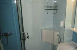 Garsoniera 21 mp, etaj intermediar, parcare, zona strazii Fabricii