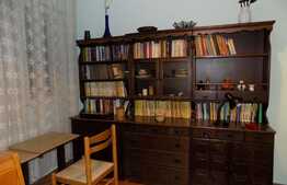 Apartament 3 camere, 45 mp, balcon, zona Facultatii Bogdan Voda