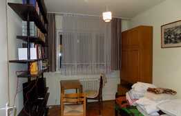 Apartament 3 camere, 45 mp, balcon, zona Facultatii Bogdan Voda