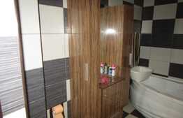 Apartament de vanzare 2 camere, 44 mp, decomandat! Zona strazii Teilor!