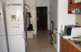 3 camere, 54 mp, loc de parcare! Zona strazii Florilor!