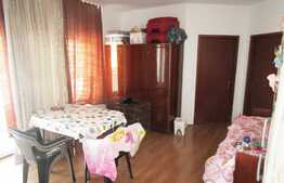 3 camere, 54 mp, loc de parcare! Zona strazii Florilor!