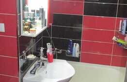 Apartament 2 camere, 51.8 mp, decomandat, boxa, zona strazii Calea Floresti