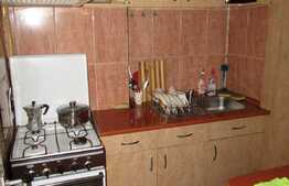 Garsoniera 28 mp, decomandata, zona Teatrului National