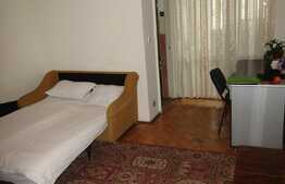 Garsoniera 28 mp, decomandata, zona Teatrului National