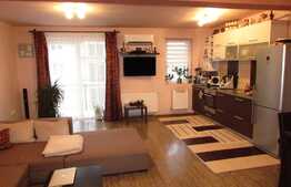 De vanzare 3 camere, 73 mp, LUX! Parcare! Zona strazii Florilor! LA CHEIE!