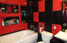 De vanzare 3 camere, 73 mp, LUX! Parcare! Zona strazii Florilor! LA CHEIE!