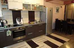 De vanzare 3 camere, 73 mp, LUX! Parcare! Zona strazii Florilor! LA CHEIE!