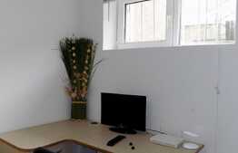 Garsoniera 25 mp, decomandata, la casa, parcare, zona strazii Horea