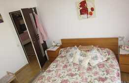 Apartament de vanzare 2 camere, loc de parcare, zona strazii Florilor