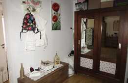 Apartament de vanzare 2 camere, loc de parcare, zona strazii Florilor