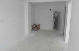Apartament de vanzare 2 camere, garaj, semifinisat, zona Terra!