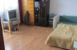 Apartament 4 camere, decomandat, boxa la subsol, 79 mp, zona Colina