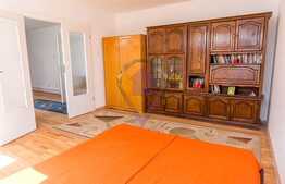 Apartament cu 3 camere, 70 mp, zona strazii Plopilor