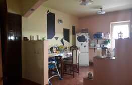 De vanzare apartament 3 camere, 68 mp, balcon, zona strazii Bucuresti