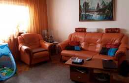 De vanzare apartament 3 camere, 68 mp, balcon, zona strazii Bucuresti