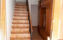 De inchiriat 2 camere, 70 mp, mobilat modern, imobil de tip casa-vila, parcare, zona strazii Fagului