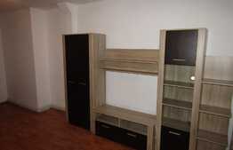 Apartament 4 camere, 82 mp, decomandat, zona strazii Ion Mester