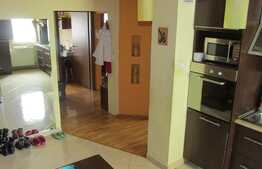 Apartament 3 camere, 75 mp, decomandat, zona Kaufland