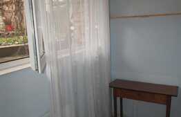 Garsoniera, 30 mp, decomandata, parcare, demisol inalt, zona Hotel Ramada