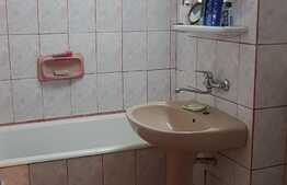 Apartament 3 camere, 64 mp, garaj, boxa, zona strazii Al. Vlahuta