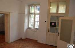 In piata Unirii 44 mp!