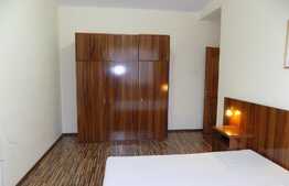 3 camere, decomandate, 95 mp, gradina, mobilat modern, zona Restaurant Sinaia