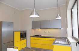 3 camere, decomandate, 95 mp, gradina, mobilat modern, zona Restaurant Sinaia