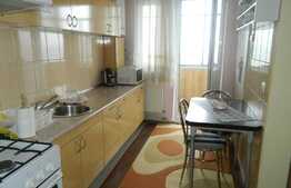 De inchiriat 2 camere, 52 mp, decomandat, zona Hotel Opal