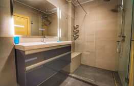 Apartament modern cu 3 camere, 82 mp, balcon, garaj, zona Platinia Mihai Viteazu