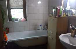 Apartament de vanzare, 3 camere, 68 mp, boxa, loc de parcare!