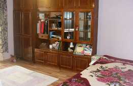 Apartament 2 camere, 52 mp plus pod 52 mp, parcare, zona Auchan