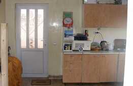 Apartament 2 camere, 52 mp plus pod 52 mp, parcare, zona Auchan