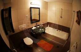 Apartament 2 camere, 70 mp, garaj subteran, priveliste superba, zona Parcul Rozelor