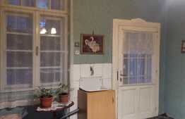 Apartament 2 camere, 72 mp, boxa, zona strazii Traian