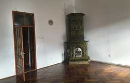 Apartament pe doua niveluri, 137.92 mp, boxa, zona strazii Motilor