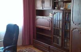 Apartament 3 camere, 70 mp, decomandat, 2 balcoane, parcare, zona strazii Aurel Vlaicu