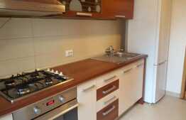 Apartament 3 camere, 70 mp, decomandat, 2 balcoane, parcare, zona strazii Aurel Vlaicu