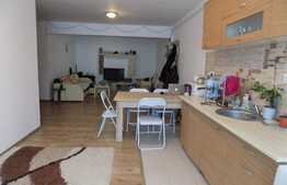 Apartament spatios cu 2 camere, 64 mp! Parcare! Zona strazii Florilor!