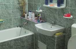 Apartament  2 camere, 42.5 mp, boxa, zona Biomedica