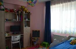 De vanzare 4 camere, 100 mp, parcare, zona Electrica