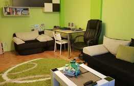 De vanzare 4 camere, 100 mp, parcare, zona Electrica