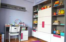 De vanzare 4 camere, 100 mp, parcare, zona Electrica